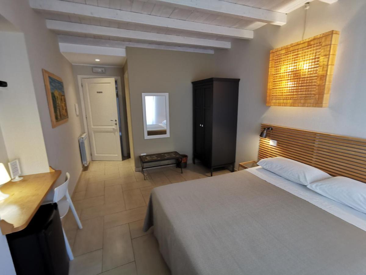 B&B Re Umberto Μιλάτσο Εξωτερικό φωτογραφία